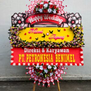 Karangan bunga pernikahan Kudus dengan Desain Elegan